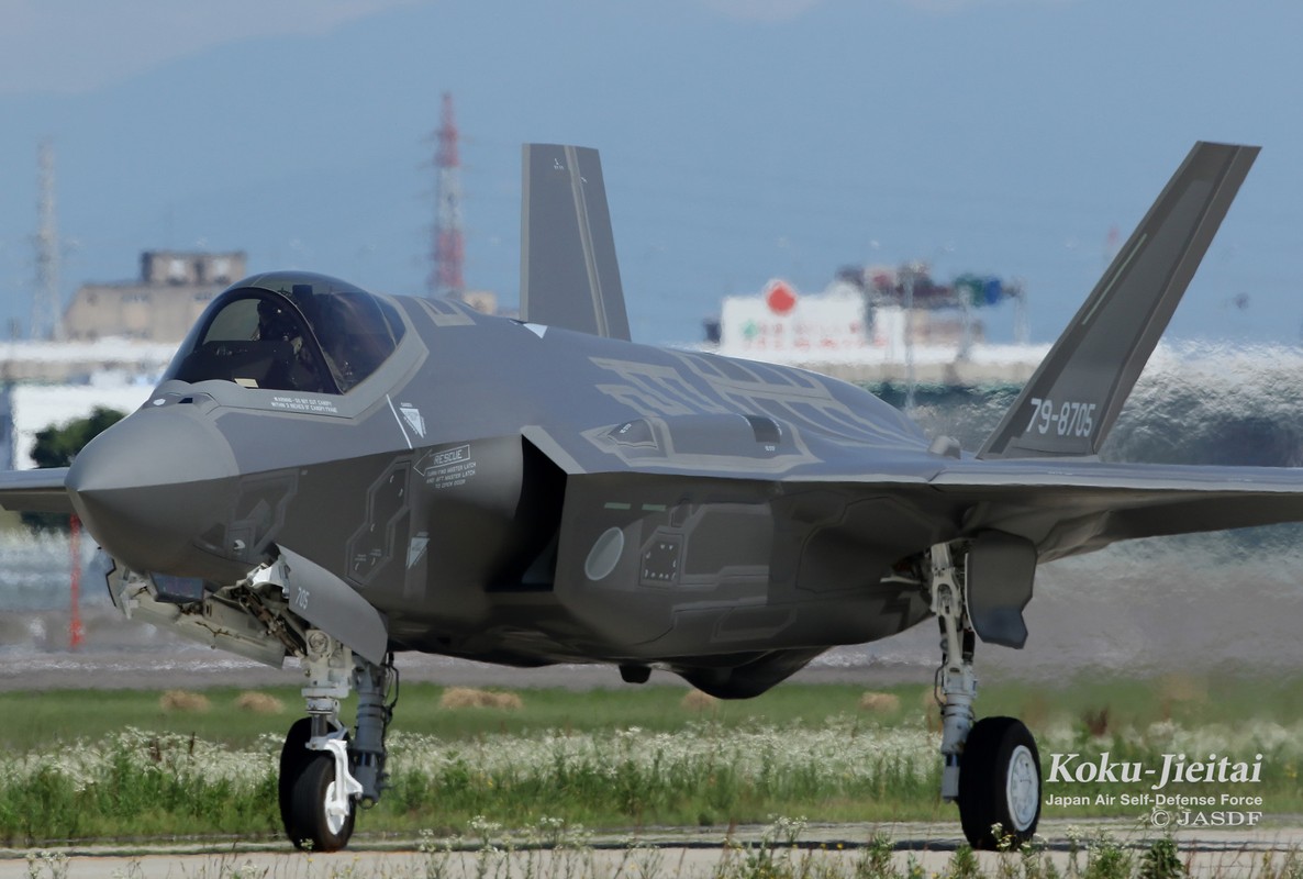 Tu tin bay dem, F-35A Nhat mat tich giua Thai Binh Duong-Hinh-11