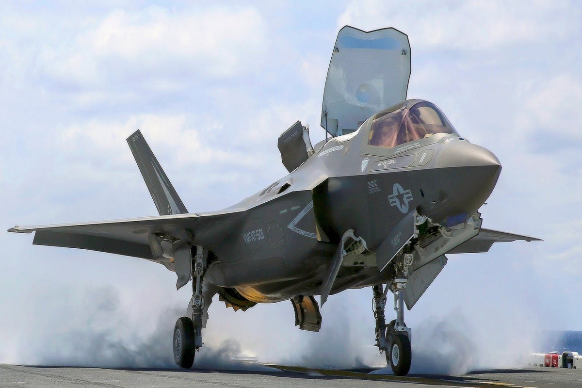 Tu tin bay dem, F-35A Nhat mat tich giua Thai Binh Duong-Hinh-9