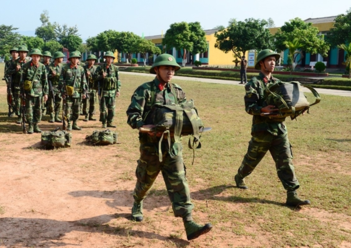 Quan doan 2: “Than toc, Tao bao, Quyet thang” trong thoi binh-Hinh-12