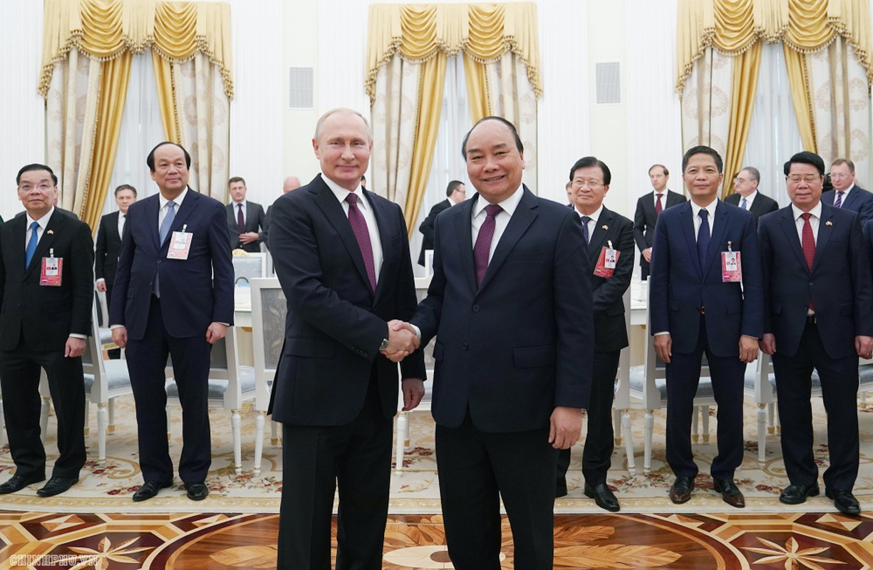 Thu tuong Nguyen Xuan Phuc hoi kien Tong thong Nga Vladimir Putin-Hinh-8