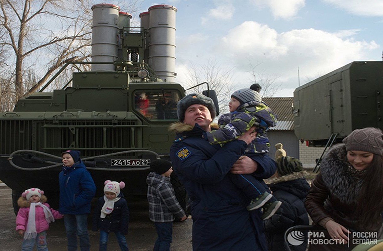 Dat ten lua S-400 o Crimea, Nga nam gon Bien Den-Hinh-5