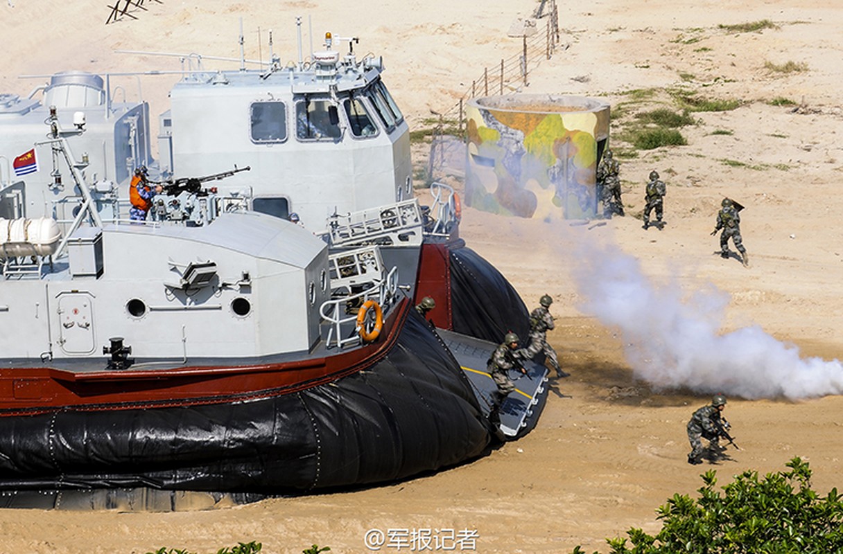 Bi an Trung Quoc che tao them tau do bo Type 726A-Hinh-6