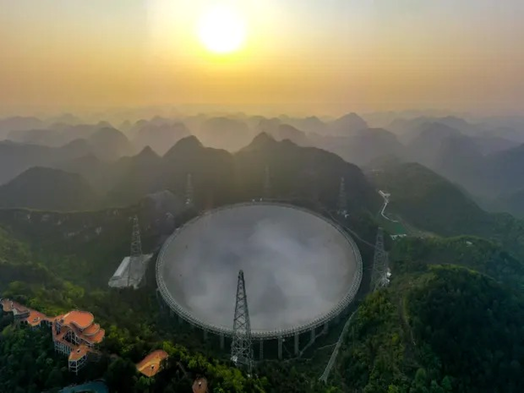 Chieu vi tri Trai Dat ra khong gian, nguoi ngoai hanh tinh lo dien?-Hinh-3