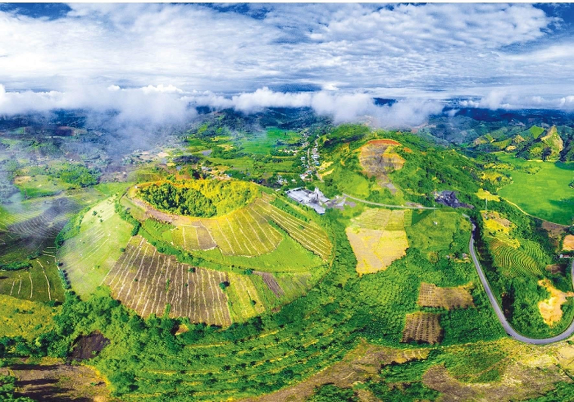 Tan muc di cot nguoi tien su trong hang dong nui lua Dak Nong