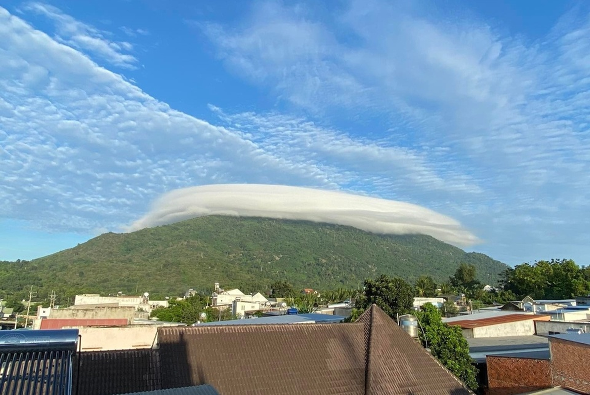 Giai ma vat the la giong “dia bay” xuat hien tren bau troi Nga-Hinh-6