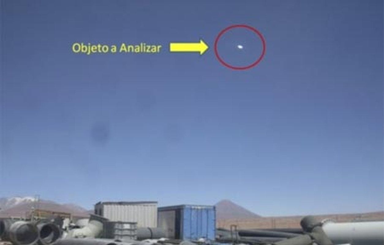 Xon xao UFO xuat hien tren mo dong Chile, chuyen gia ly giai sao?-Hinh-2