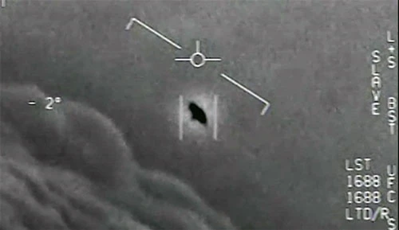 Tiet lo chan dong nhung lan cham tran UFO cua phi hanh gia Canada-Hinh-2