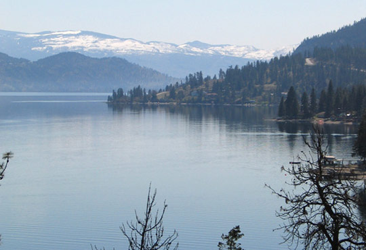 Bi an tram nam ve quai vat Ogopogo o ho Okanagan-Hinh-7