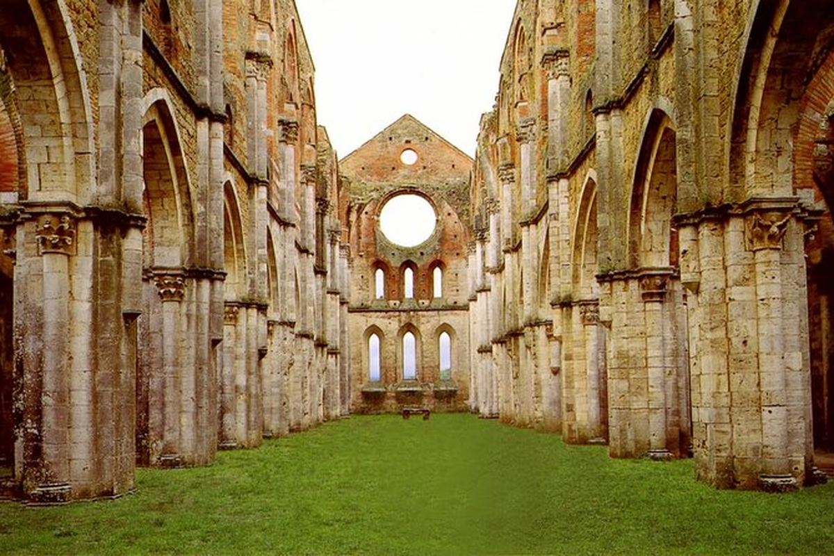 Thanh guom huyen bi cam ngap trong khoi da cua San Galgano-Hinh-8