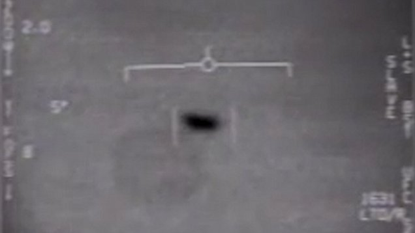 Rung dong vu cham tran UFO hinh “tic-tac” bay len tu Thai Binh Duong-Hinh-4