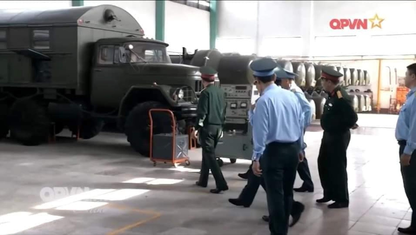 Hinh anh kho vu khi hang dau Viet Nam voi ten lua Scud va S-300-Hinh-3