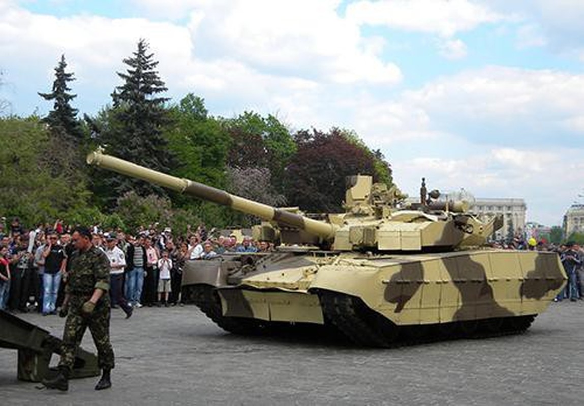 Ukraine tuyen bo nang cap T-64 len manh ngang... T-90 cua Nga-Hinh-12