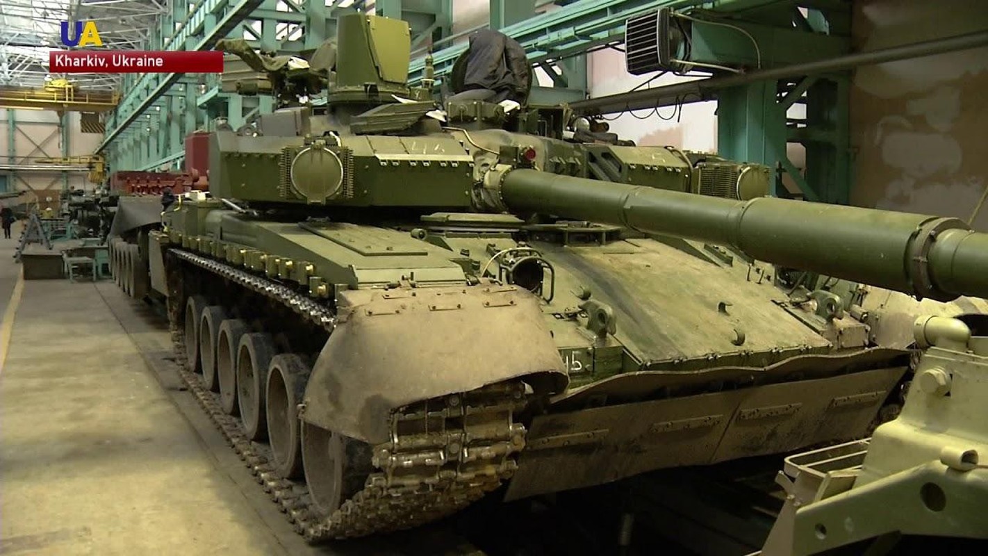 Ukraine tuyen bo nang cap T-64 len manh ngang... T-90 cua Nga-Hinh-3