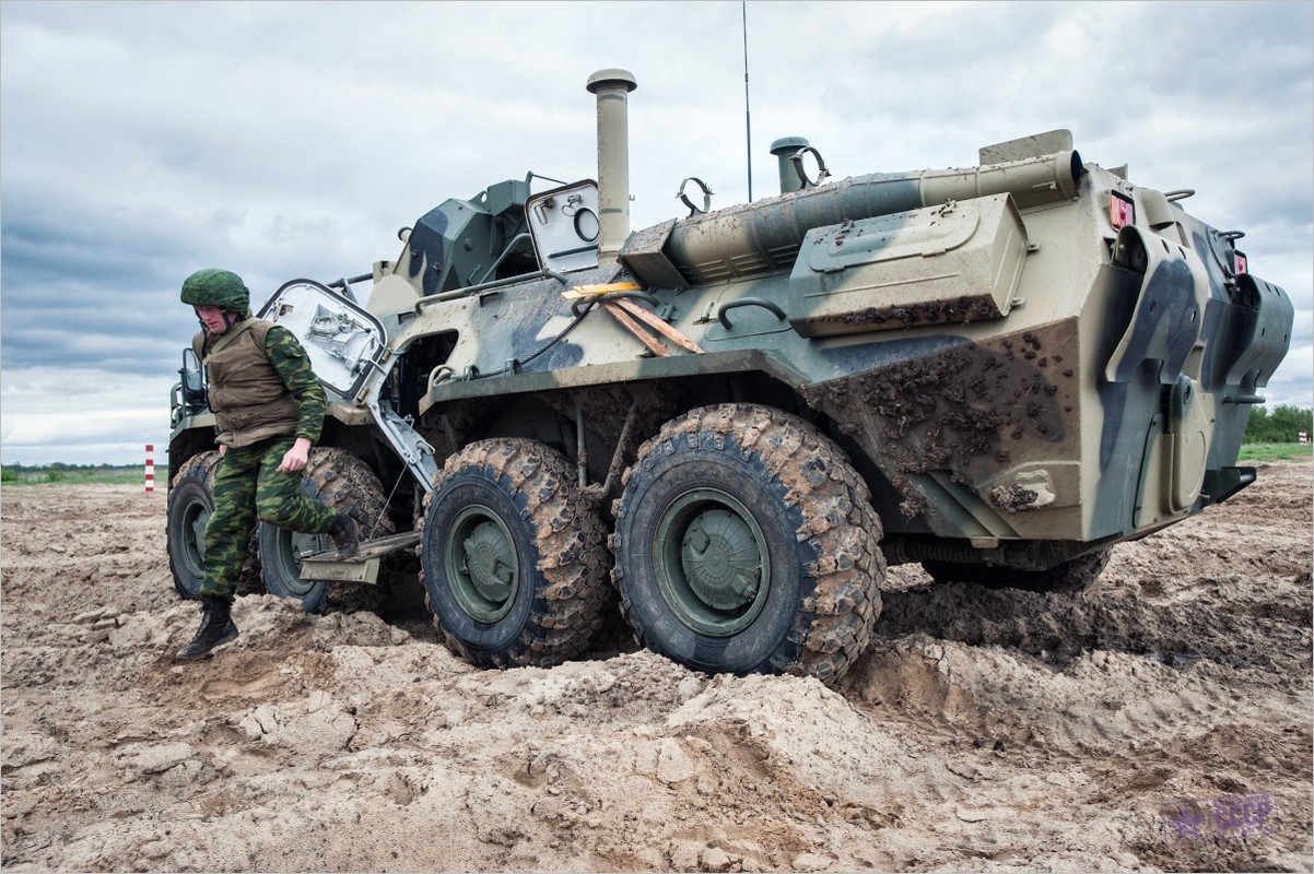 Khoanh khac xe thiet giap BTR-82 cua Nga no tung o Syria-Hinh-11