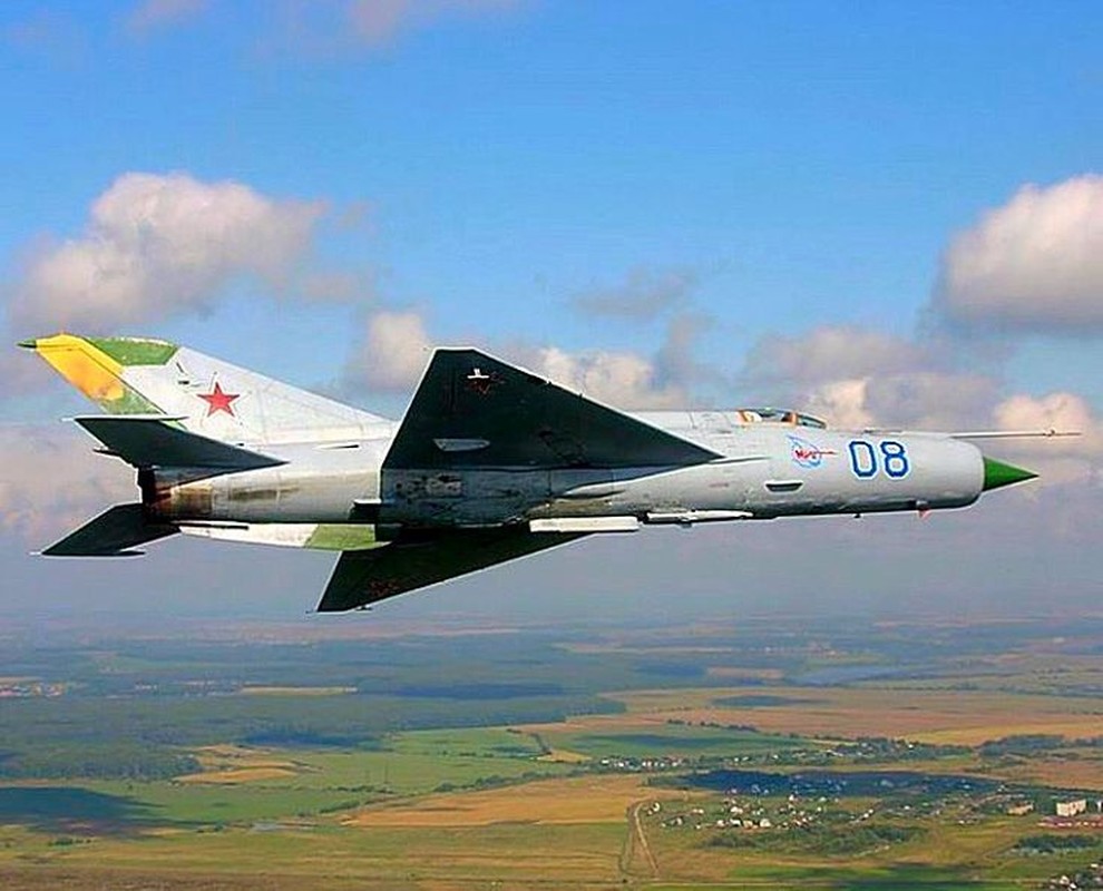 Bat ngo voi quoc gia vua mang 20 tiem kich MiG-21 ra ban dau gia-Hinh-10
