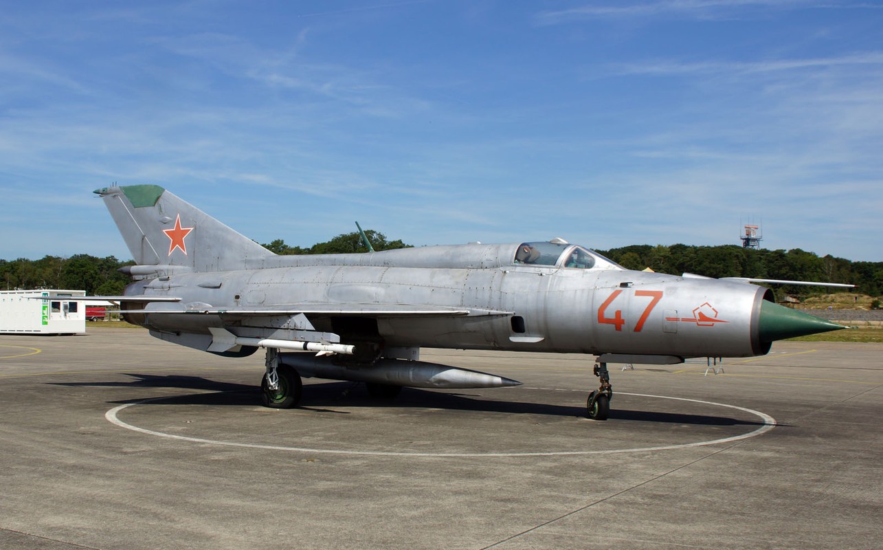 Bat ngo voi quoc gia vua mang 20 tiem kich MiG-21 ra ban dau gia-Hinh-6