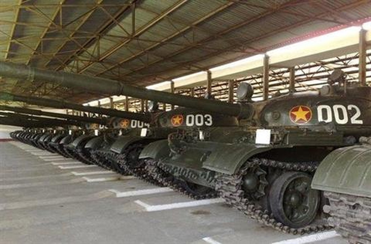 Xe tang T-55 Viet Nam can them gi de co the phong duoc ten lua?-Hinh-4