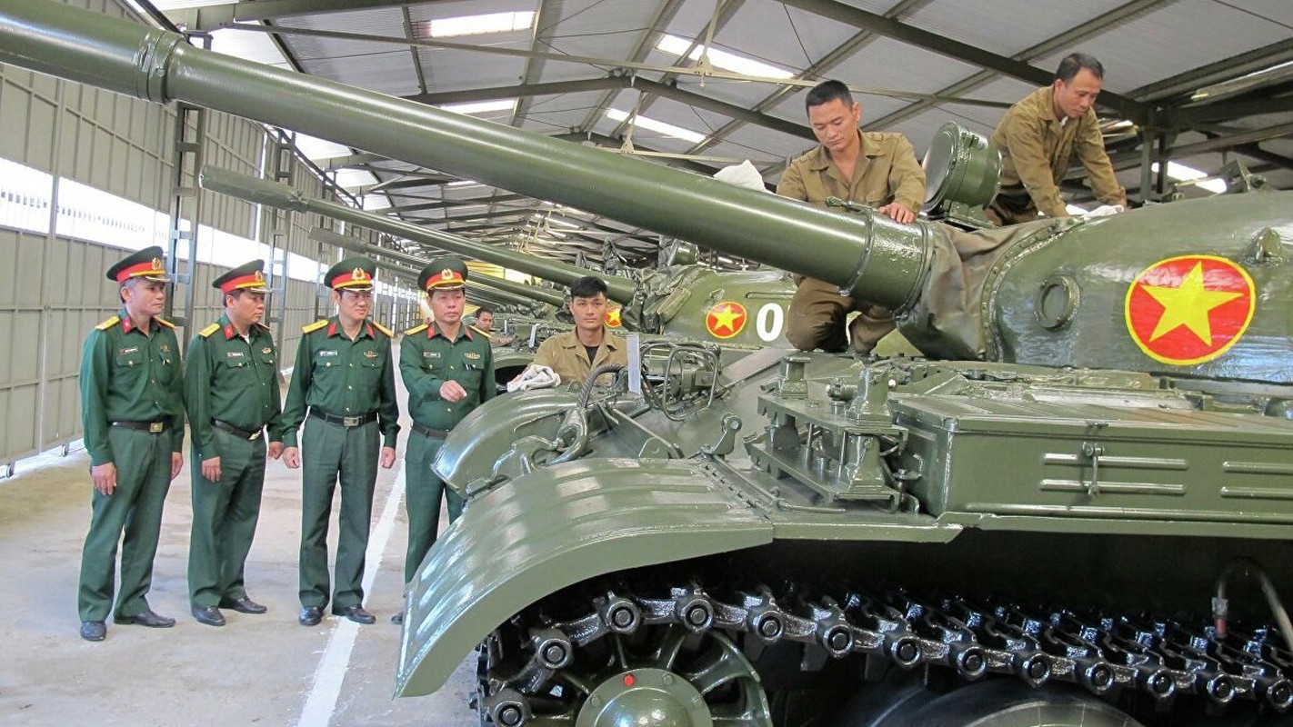 Xe tang T-55 Viet Nam can them gi de co the phong duoc ten lua?-Hinh-6