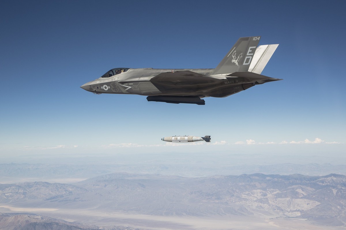 Sau mot nam, tiem kich F-35 bot dc hai loi, con 871 van de!-Hinh-8