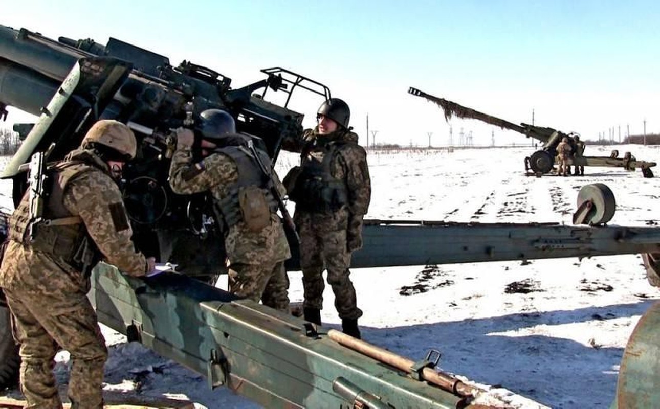 Kiev bat ngo mang phao lon doi mua lua xuong Donbass-Hinh-2