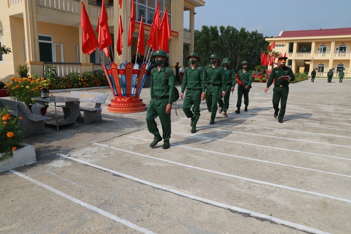 Ngay dau trong quan ngu cua tan binh Quan doi Viet Nam-Hinh-5