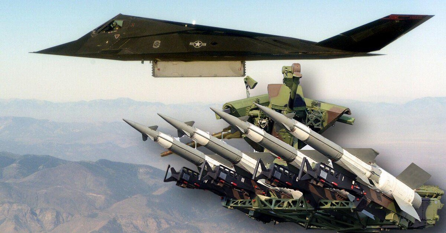 Bat ngo: Nam Tu tung ban trung hai may bay tang hinh F-117A cua My