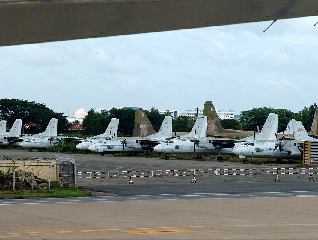 An-26 roi o Kazakhstan: Viet Nam cho 