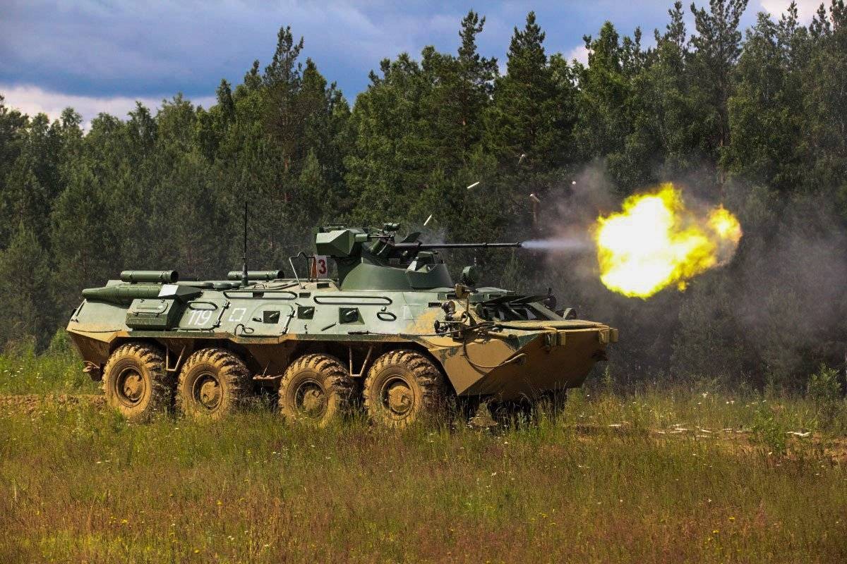 Nga: Tai xe cong nghe bi thiet giap BTR-82A dam bep dau-Hinh-10