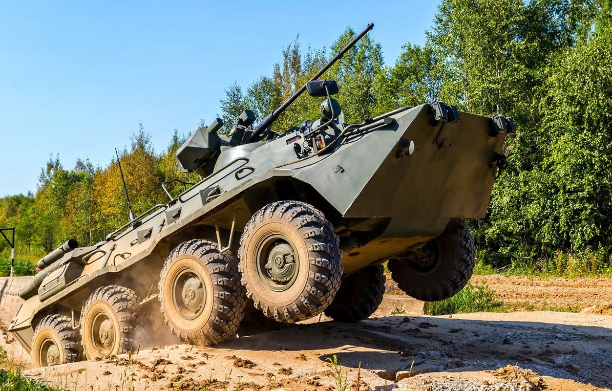Nga: Tai xe cong nghe bi thiet giap BTR-82A dam bep dau-Hinh-6