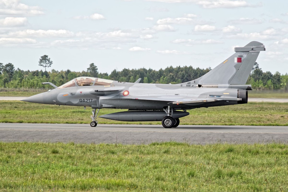 Biet Ukraine khong mua duoc F-35, Phap tranh thu chao hang Rafale-Hinh-5