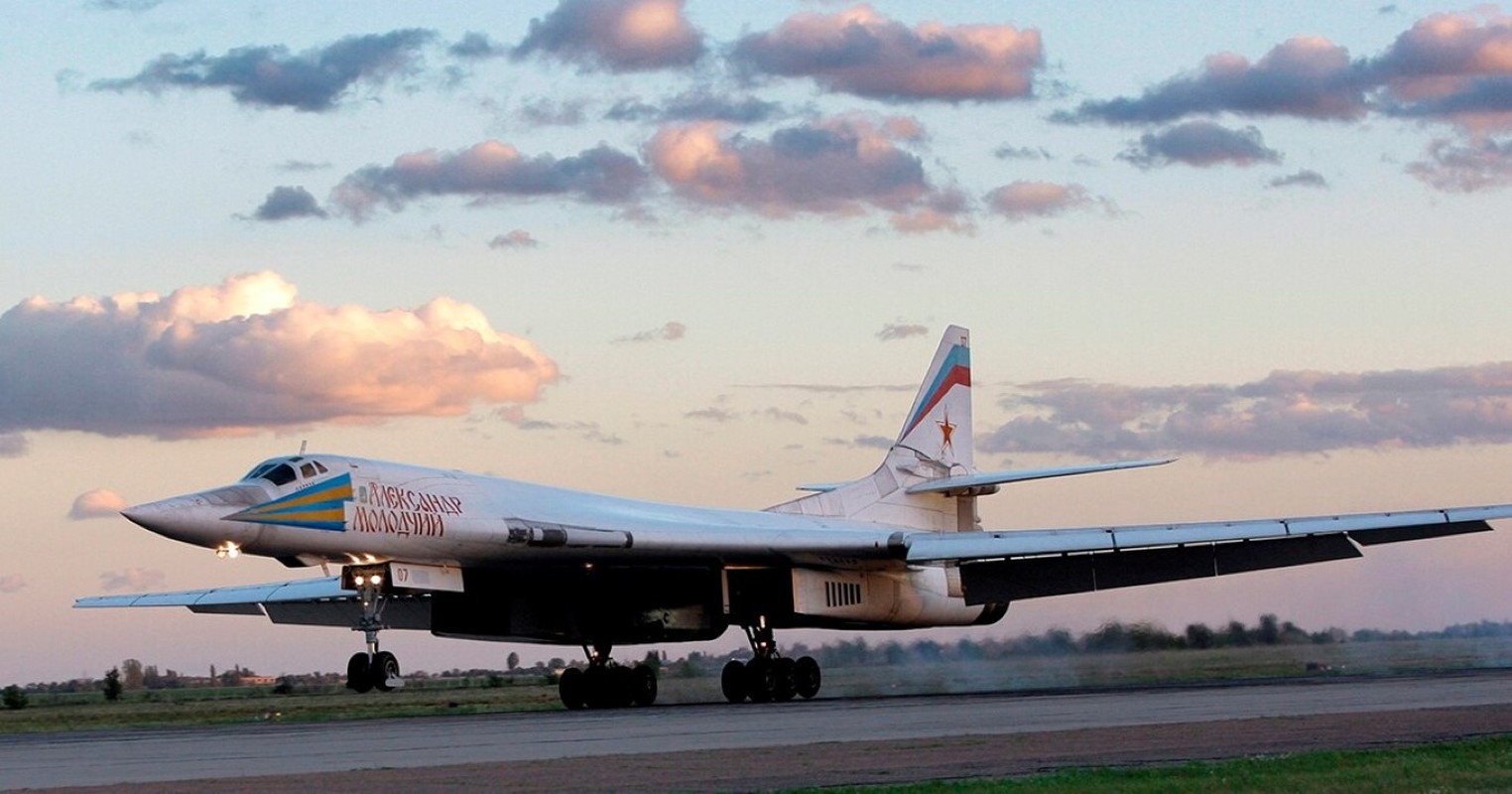 My goi may bay nem bom Tu-160 cua Nga la 