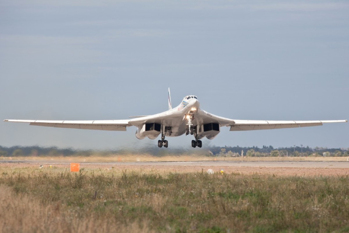 My goi may bay nem bom Tu-160 cua Nga la 