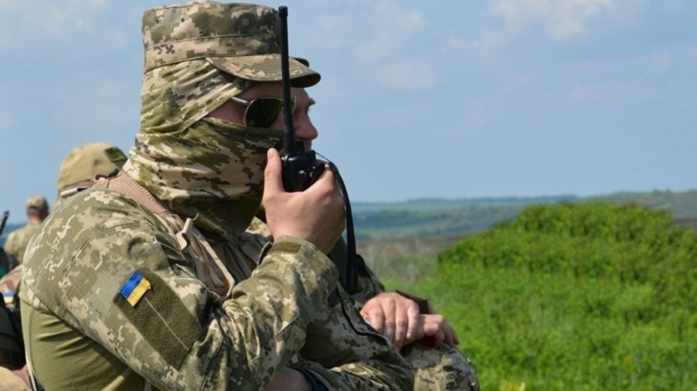 NATO gui 37.000 quan toi gan Crimea, tinh hinh cang nhu day dan-Hinh-3