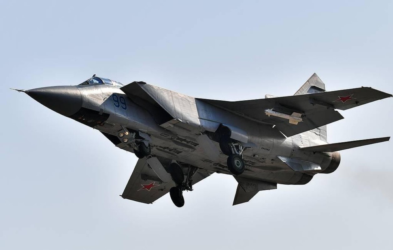 Chuyen gia Nga giai thich tai sao doi phuong phai rut lui khi gap MiG-31-Hinh-9