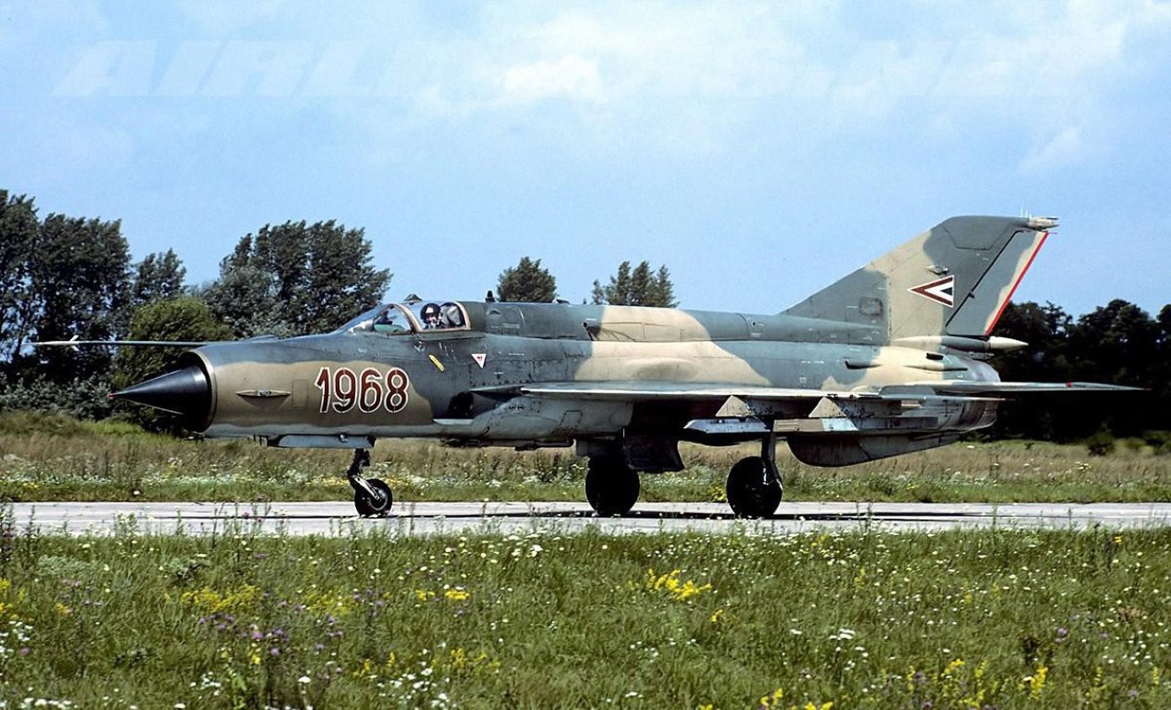 Viet Nam tung bien che phien ban MiG-21Bis manh ngang F-16-Hinh-18