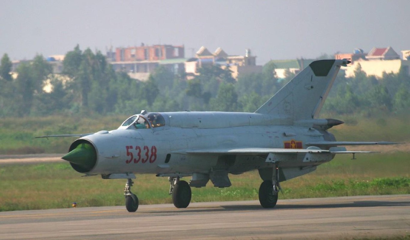 Viet Nam tung bien che phien ban MiG-21Bis manh ngang F-16-Hinh-22