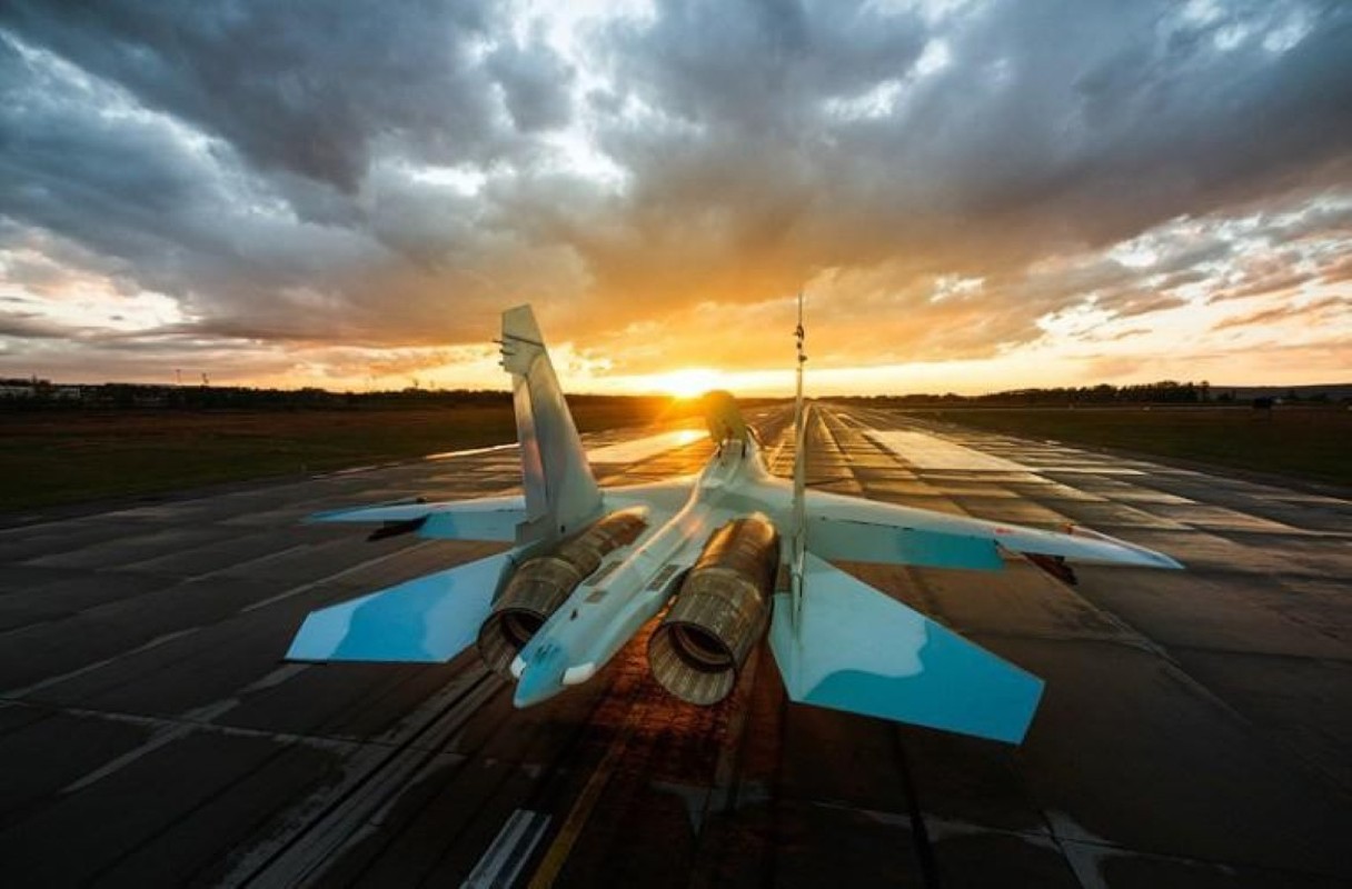 Hang loat Su-30SM cua Nga san sang o bien gioi-Hinh-6