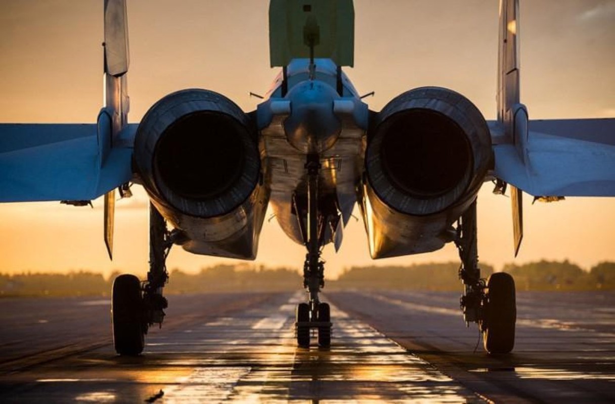 Hang loat Su-30SM cua Nga san sang o bien gioi-Hinh-8