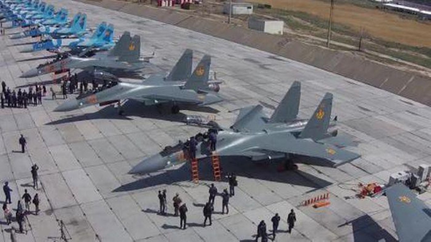 He lo nguyen nhan gap nan day bat ngo cua tiem kich Su-30SM Kazakhstan-Hinh-3