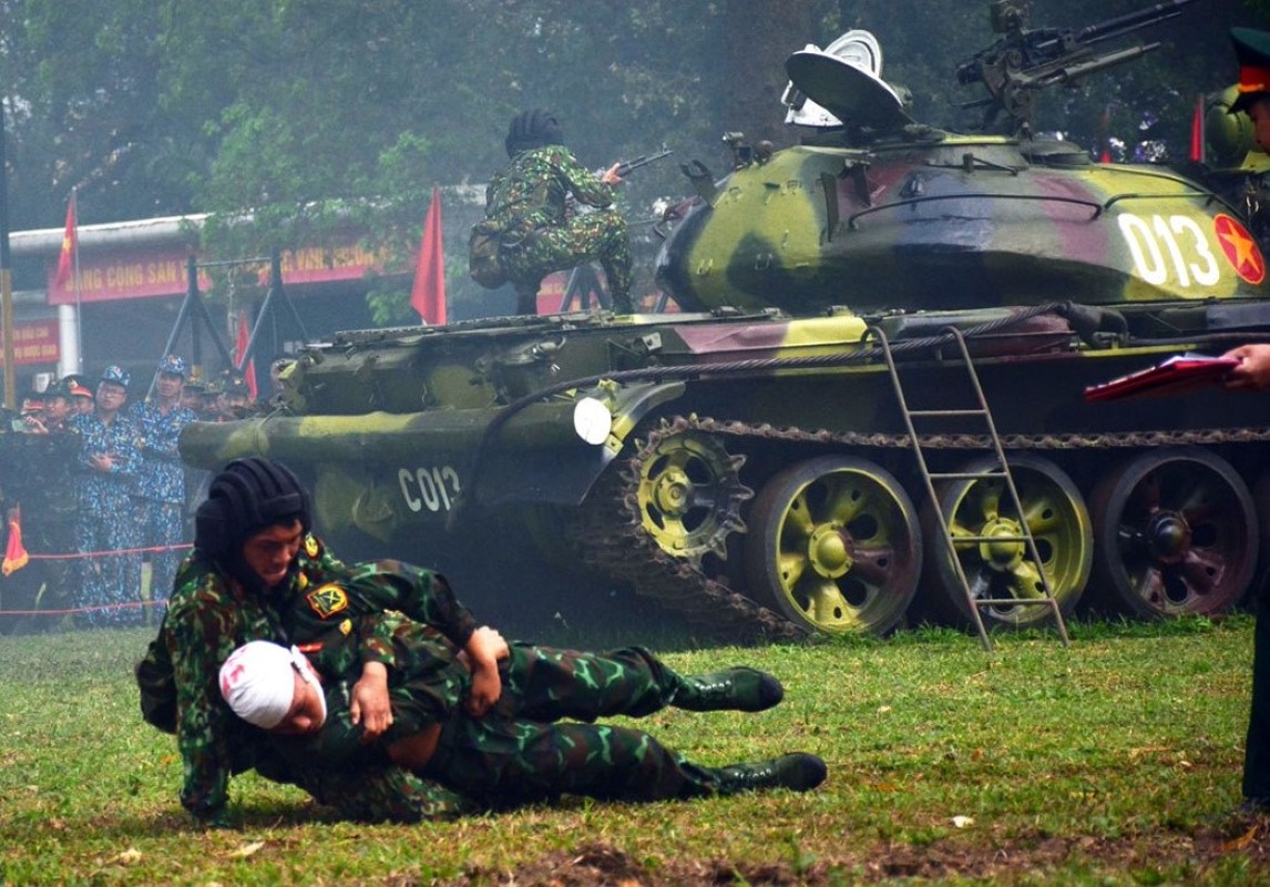 Mau xe tang T-54 doc nhat vo nhi Viet Nam dang so huu-Hinh-6