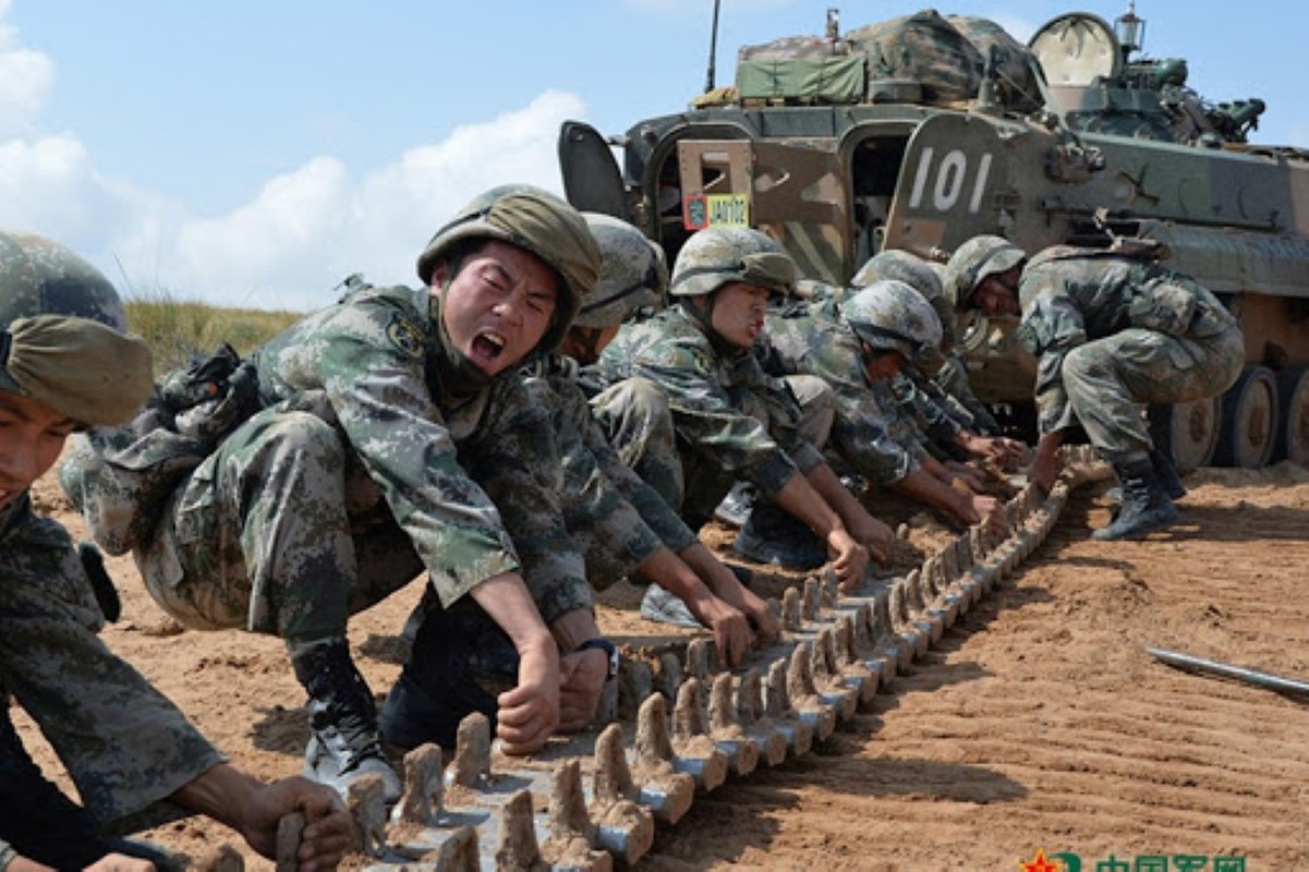 Luong cua linh Trung Quoc: Cao chot vot nhung van thieu quan-Hinh-4