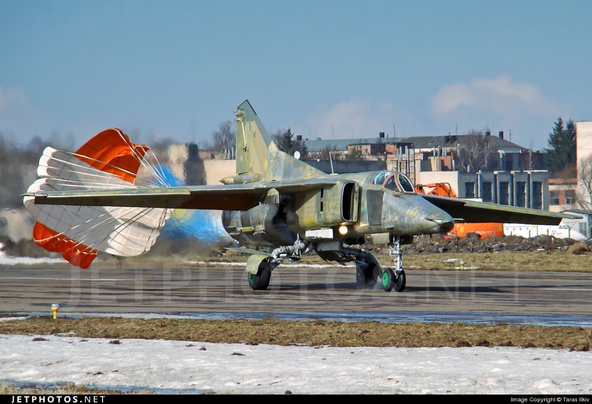 Cuong kich MiG-27 - huy hoang cuoi cung cua Mikoyan-Hinh-4