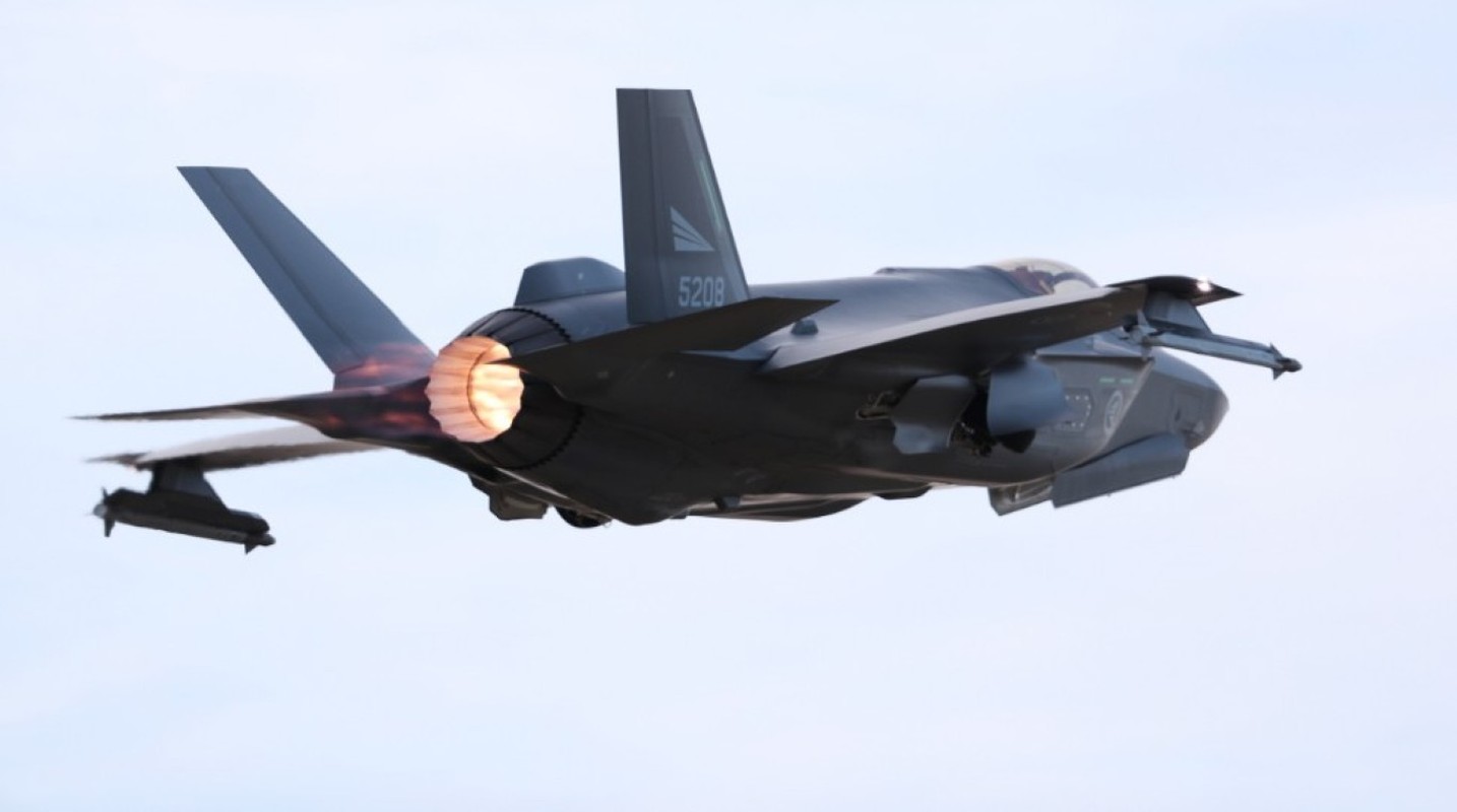 Co mot phien ban F-35 ha canh bang du ham nhu may bay Nga-Hinh-3