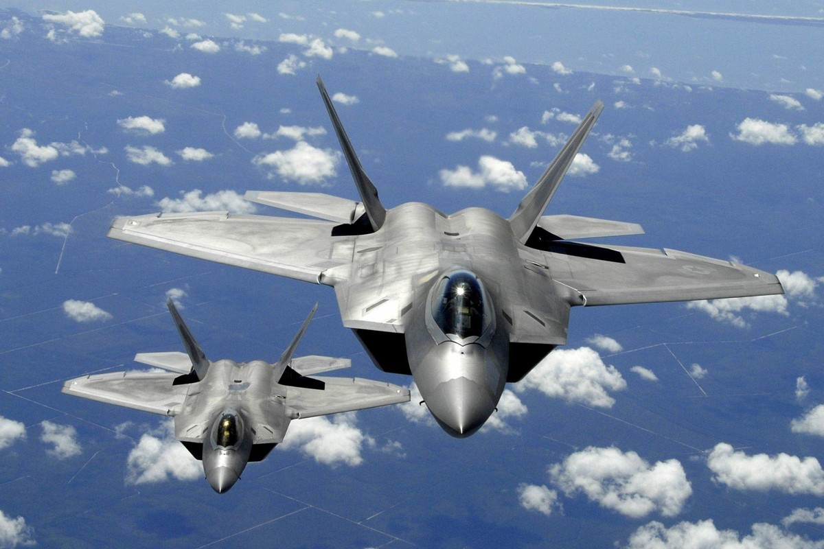 My dieu so luong F-22 