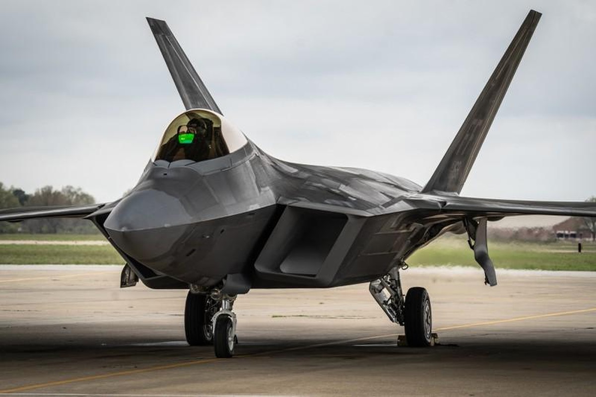 My dieu so luong F-22 