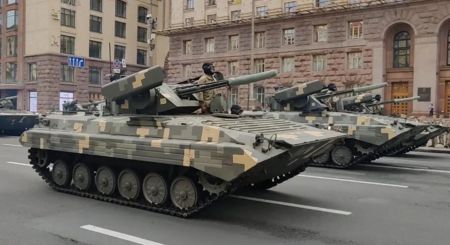 Bao Nga: Xe tang chu luc T-84BM Oplot Ukraine nguy trang bang... bang dinh-Hinh-5