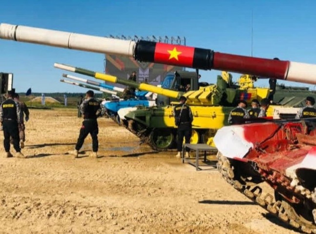 Tank Biathlon: Xe tang Viet Nam ve nhi, bia chua hien da ban trung-Hinh-2