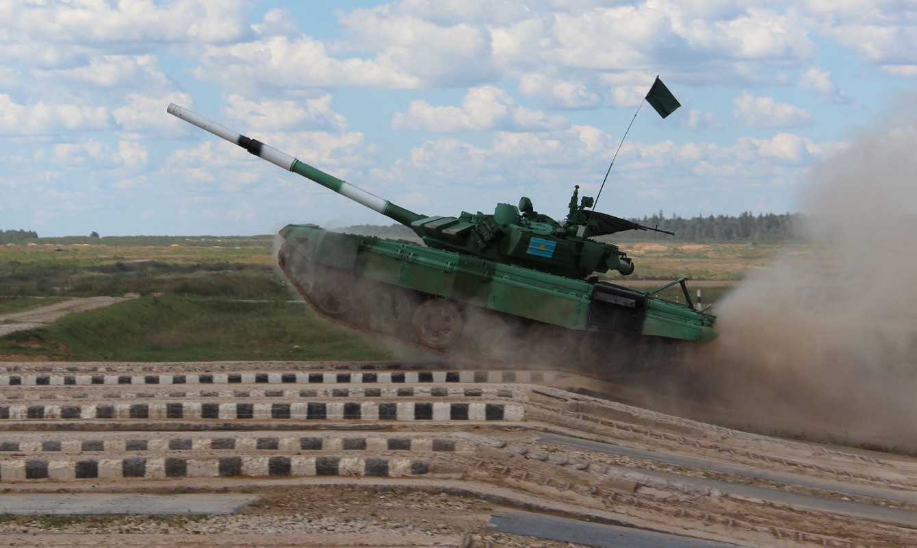 Tank Biathlon 2021: Nhung hinh anh an tuong ngay dau Viet Nam ra quan-Hinh-10