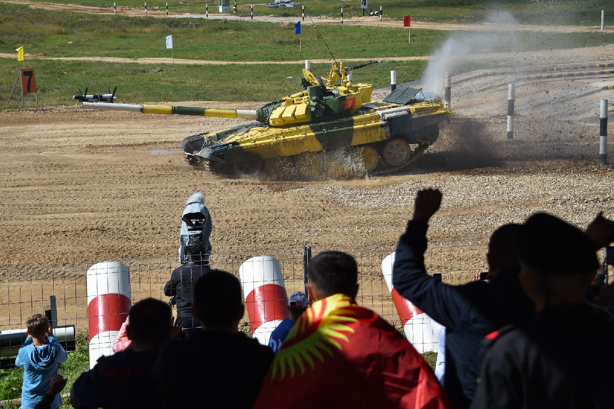 Tank Biathlon 2021: Nhung hinh anh an tuong ngay dau Viet Nam ra quan-Hinh-14