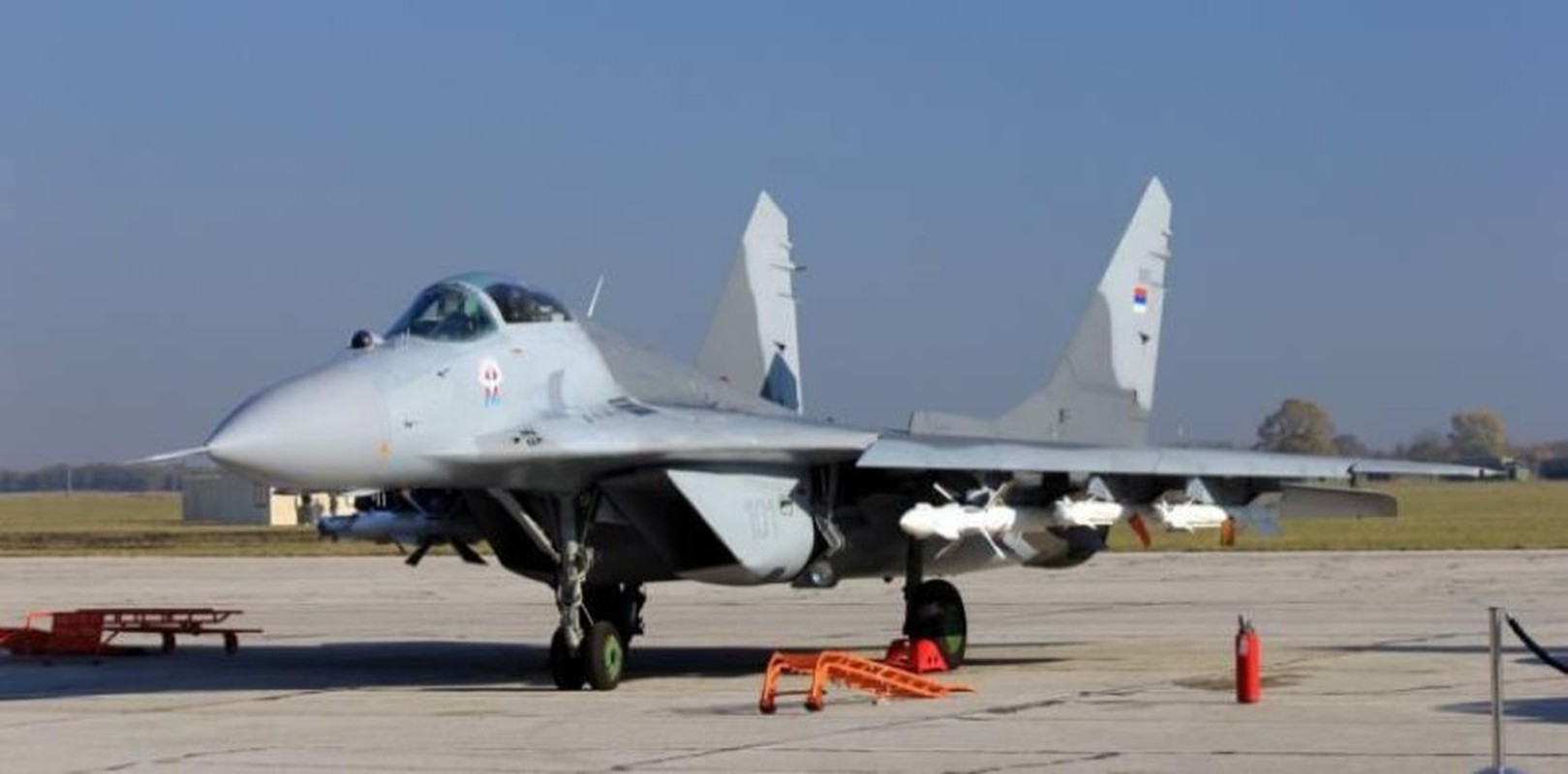 Tham hoa thang 8 tiep dien: Them MiG-29 cua Nga bi chay gan Astrakhan-Hinh-8